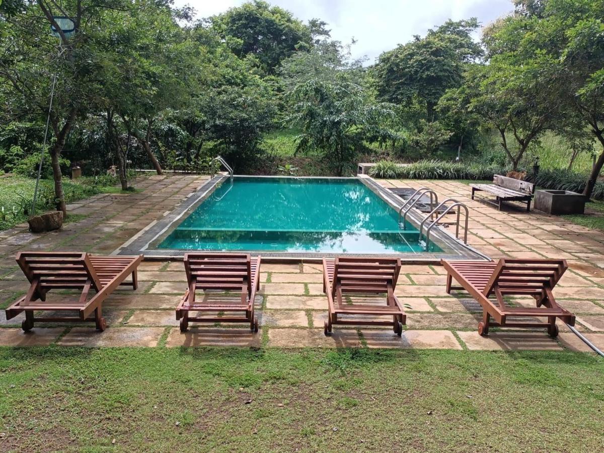 Spice Village Hotel & Restaurant Habarana Exterior foto