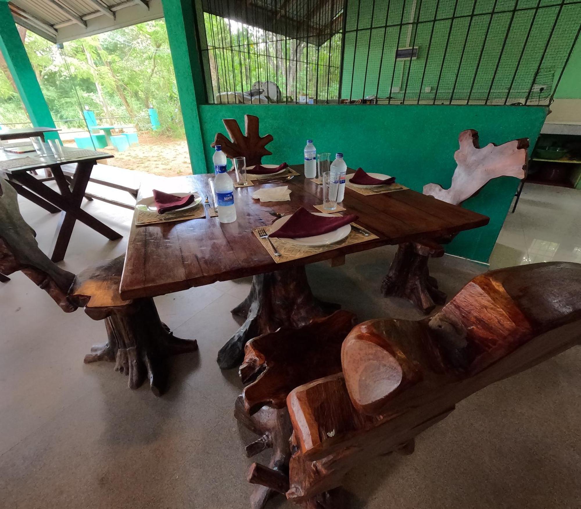 Spice Village Hotel & Restaurant Habarana Exterior foto