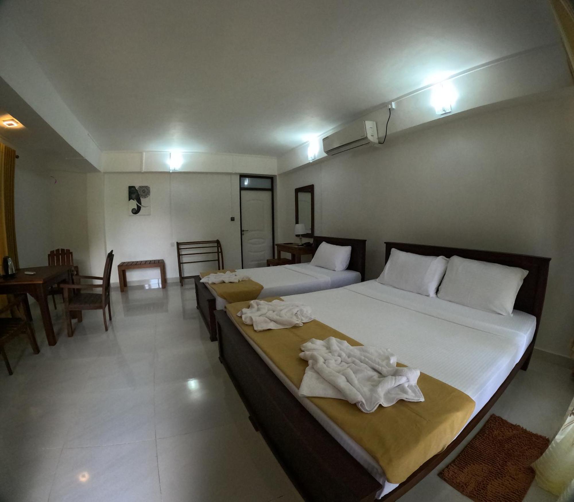 Spice Village Hotel & Restaurant Habarana Exterior foto