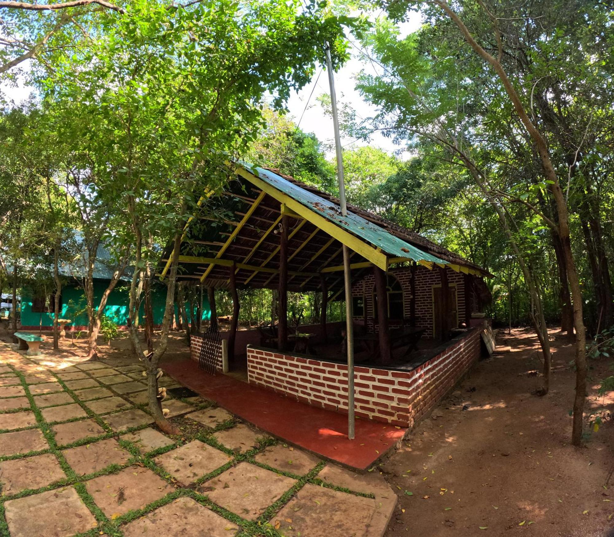 Spice Village Hotel & Restaurant Habarana Exterior foto