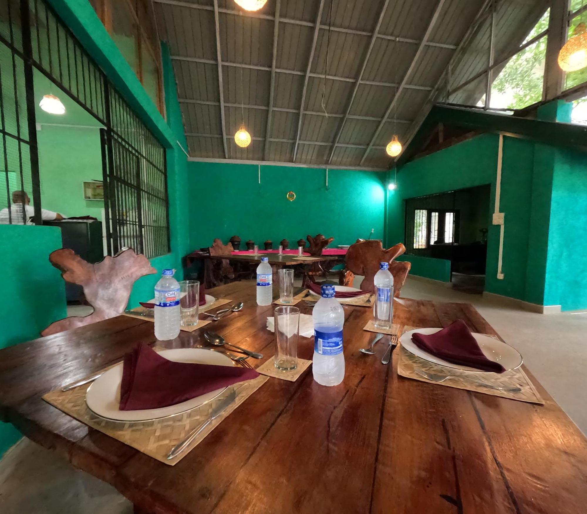Spice Village Hotel & Restaurant Habarana Exterior foto